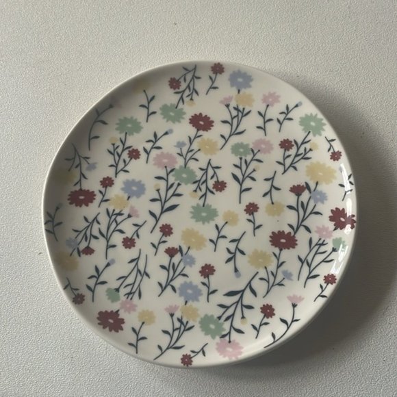 FRENCH TOAST Set of 4 Dessert Plates pastel flowers & butterflies Alltrue NWT - Picture 5 of 8